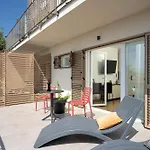 דירה Dino 